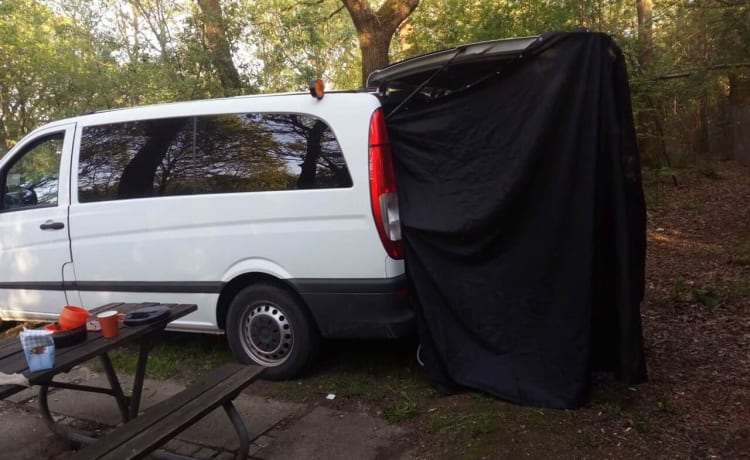 Vito camper – Camper per 2 persone con pannelli solari