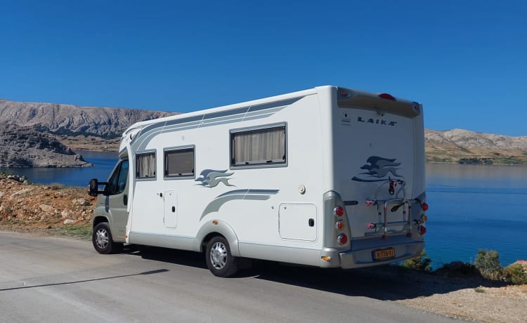 Laika – Très beau camping-car de luxe Laika Hymer