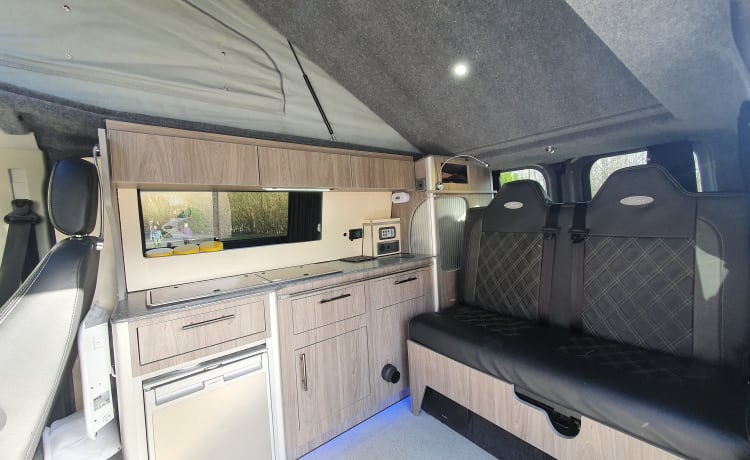 2020 Ford Transit Custom Camper voor kamperen op of buiten het elektriciteitsnet