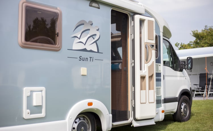 Sunny Boy – Camper 4 P Knaus Sun TI, letto grande, 2 x aria condizionata - regione di Nijmegen