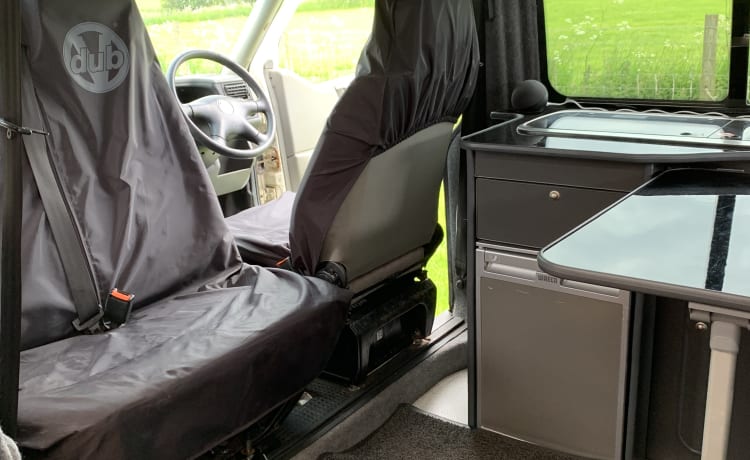 Garythecamper – Volkswagen Transporter T4 Camper Van 4 posti letto