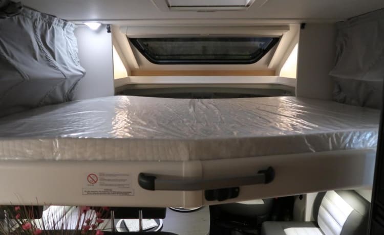 Billy – Sunlight voor 4 personen met extra Airco in leefgedeelte