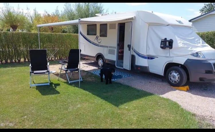 Ons prachtige huisje op wielen – Camping-car semi-intégré McLouis pour 2 à 4 personnes maximum