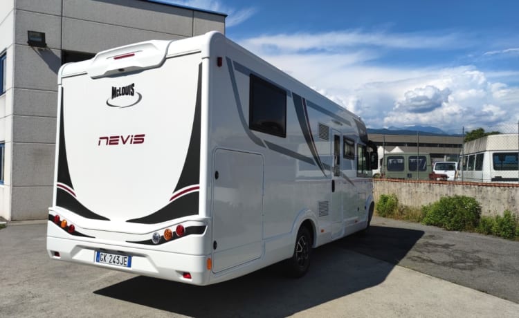 Nevis 870 – ARK H 699 GLG