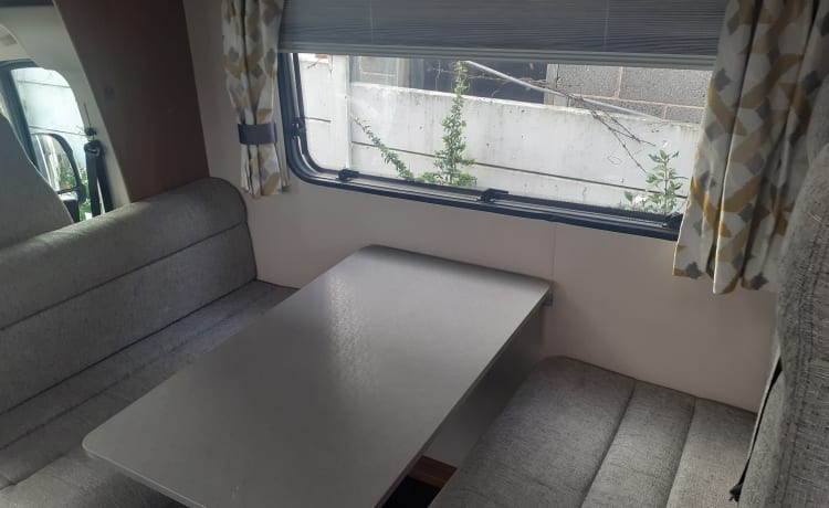 edinburgh  – 4 berth imala 