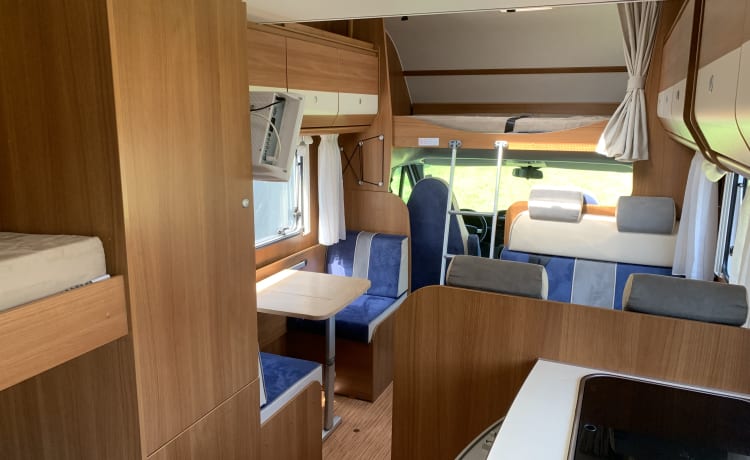 Memo – 6 persoons Carado A366 alkoofcamper