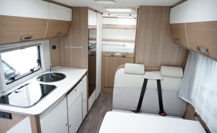 maxi 278 – Camper familiare mansardato