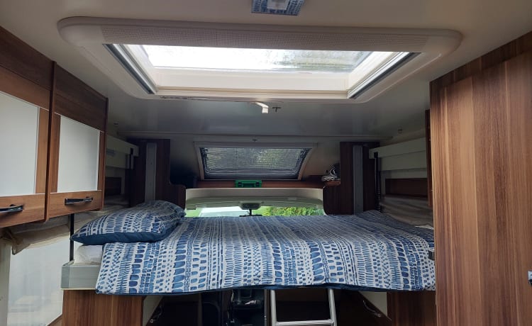 Jerome – ROLLER TEAM AUTO ROLLER 707, 7 BERTH, 6 BELTED SEATS