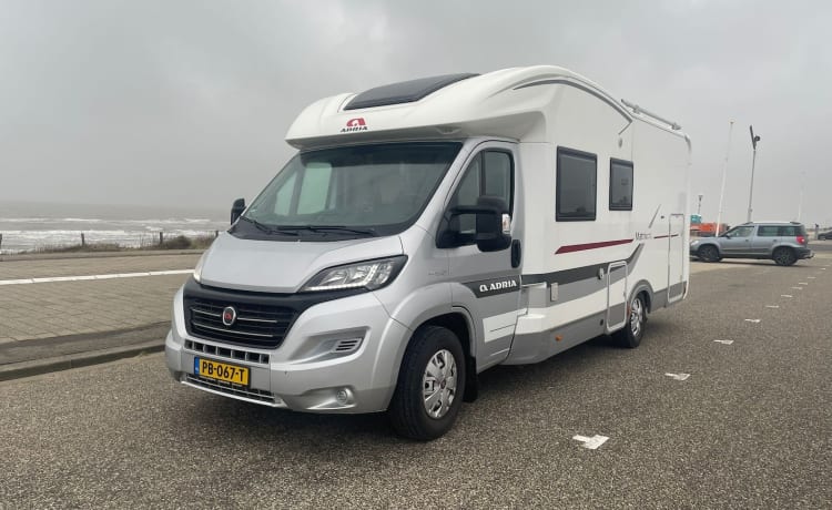 Hele fijne Adria Matrix Plus (Oranjebloesem)