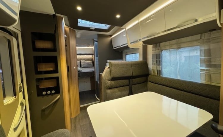 Luxury comfortable 5p Adria, family camper with length beds