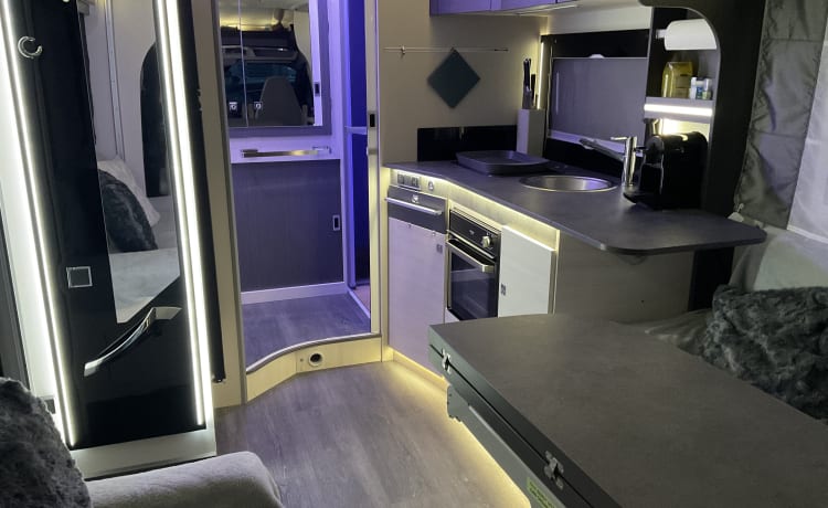 4p Chausson semi-integrated uit 2021