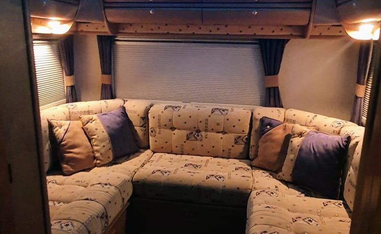 Mabel – 6 Couchettes Mercedes Auto-Trail