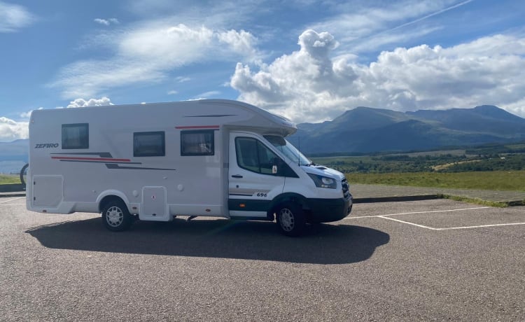 Zefiro – Roller Team-Bus mit 4 Schlafplätzen ab 2023