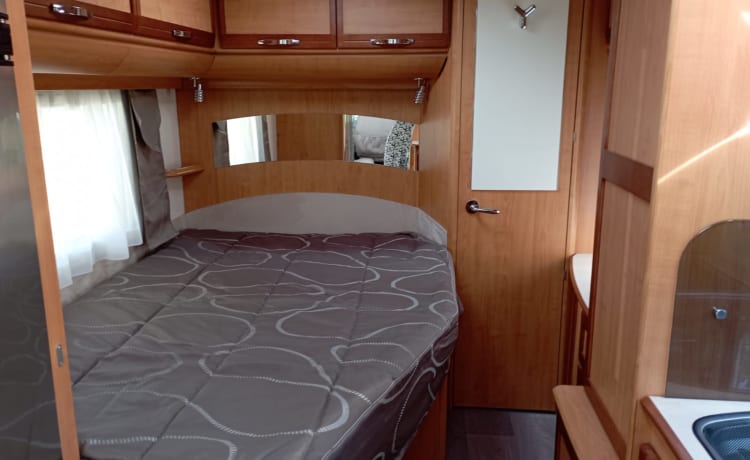 Sarah et Joel – Superb comfortable motorhome