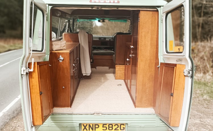 Frank 1969 – 2 berth Commer campervan from 1969