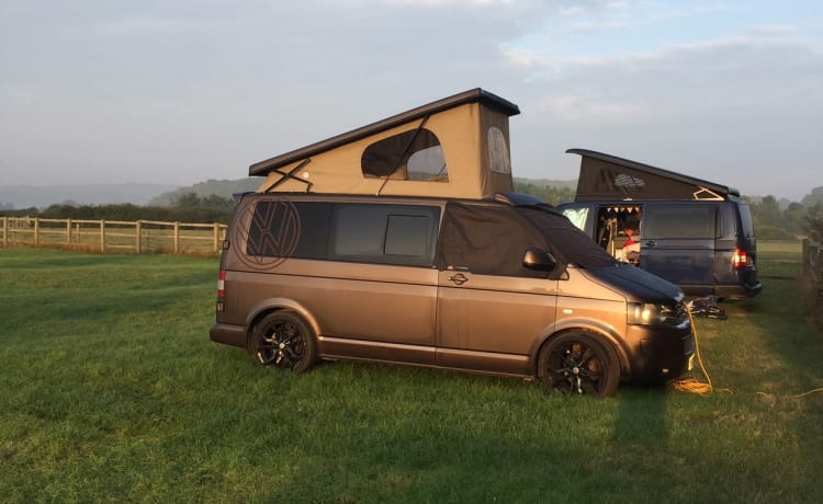 Toffee Apple – Kompakter Camper für 4