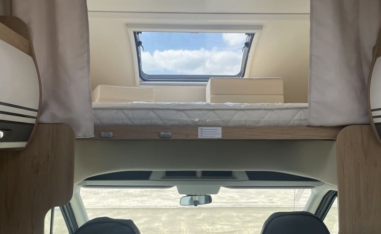 James  – 6 berth Roller Team alcove from 2023