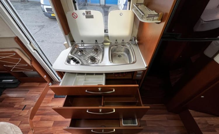 Liedje – Zeer LUXE Hymer Exsis-i met 2x AIRCO