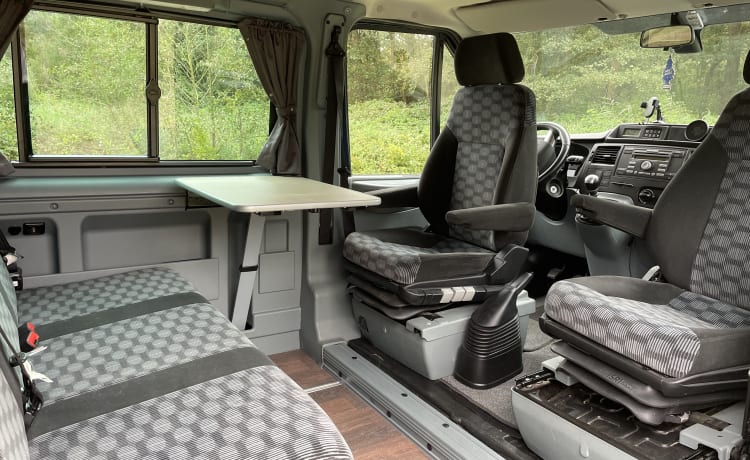 Nugget  – Comfortabele en compacte 5 persoons camperbus Ford Nugget