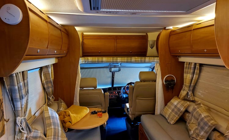 Canadian Traveller – Schöner, gut präsentierter und sehr geräumiger Auto-Trail Mohican