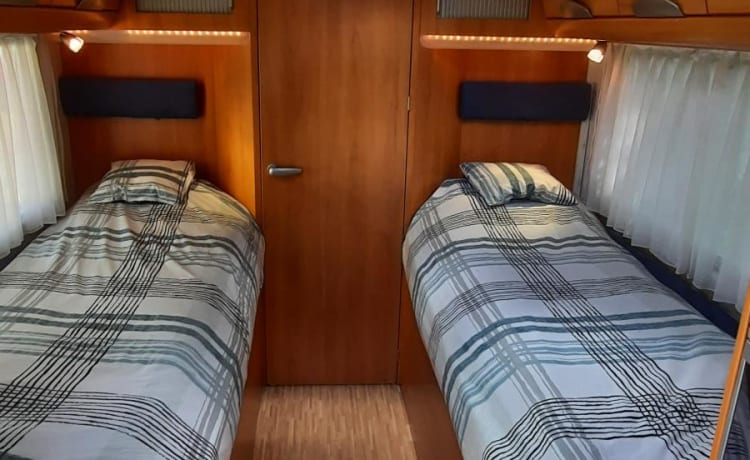 Hymer Gali – Beautiful, well-maintained Hymer camper