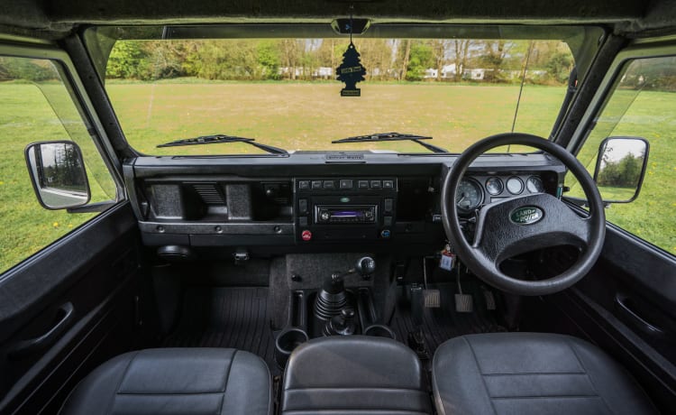 Silver Belle – Land Rover Camper voor stellen en gezinnen. 4x4 voor wild kampeeravontuur