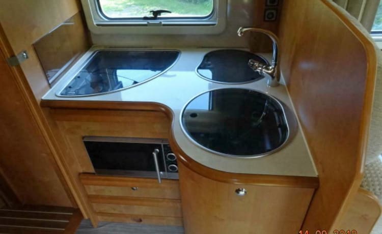 LUXE camper met grote ruimte indeling