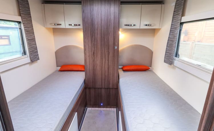 The memory maker  – Stylish 4 berth Benimar Mileo, free WiFi, flexible pick ups/drop offs