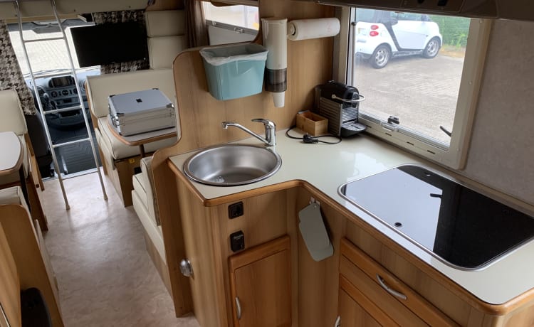 Bari – family camper 7p Rimor alcove from 2001