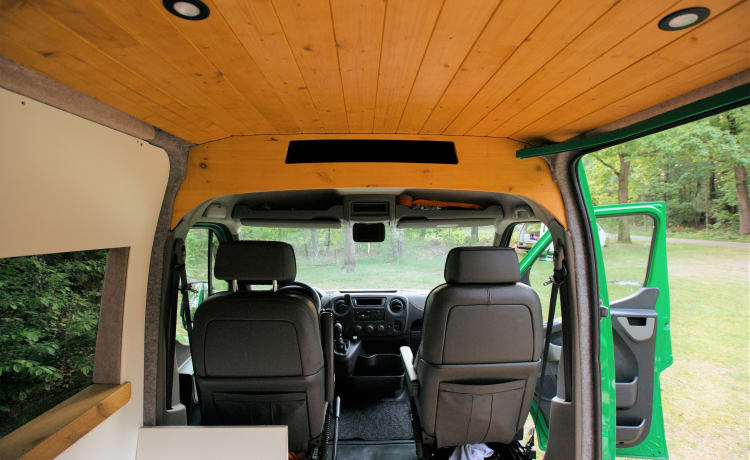 The Green House – Ein eigenständiger Luxus-Renault Master mit zwei Schlafplätzen!