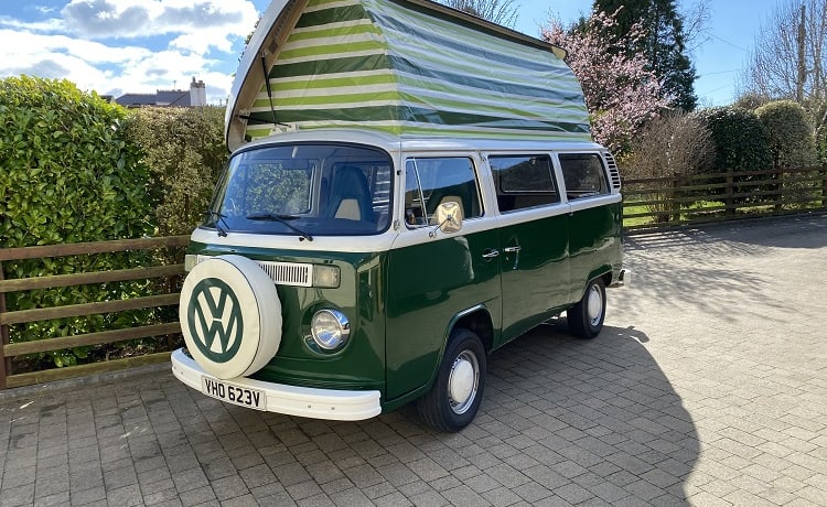 Monty – Monty - Camping-car VW 4 couchettes 1979  