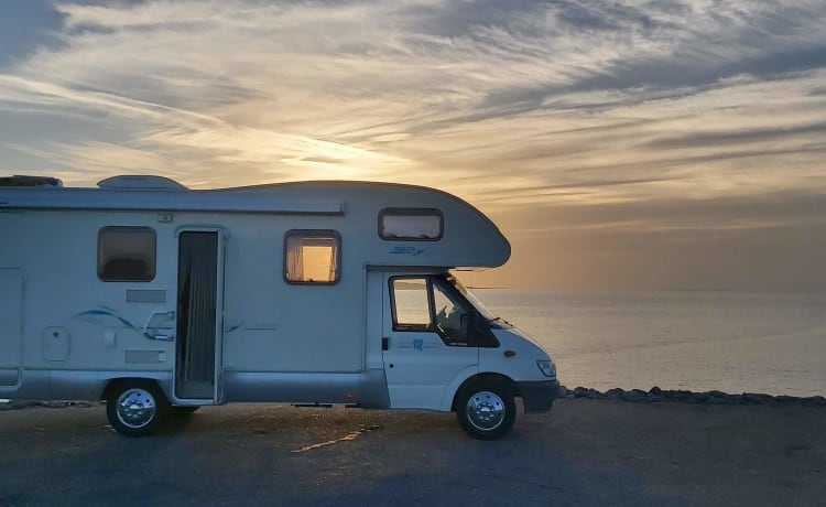 Spacious family camper