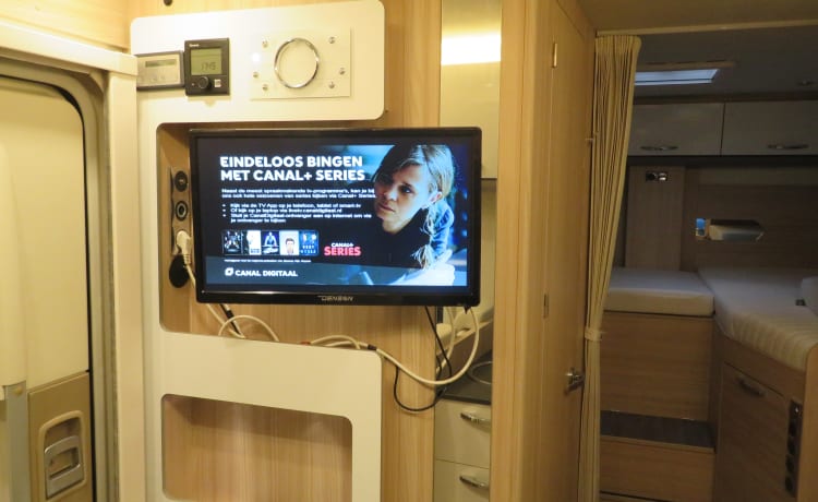 Bürstner Lyseo luxe 2 persoons camper met TV en airco