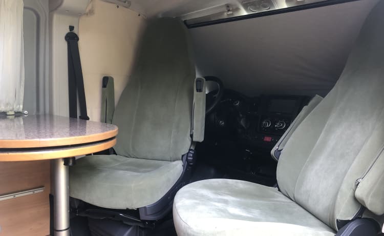 Spacious double (+child) Fiat camper van