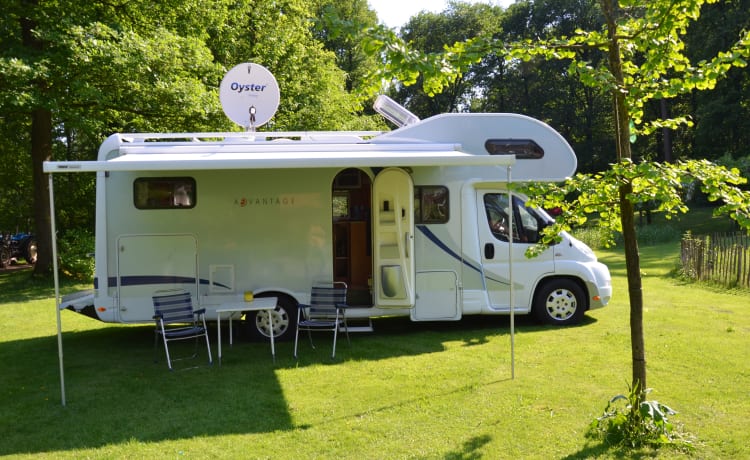 très beau grand camping-car à louer permis de conduire note C