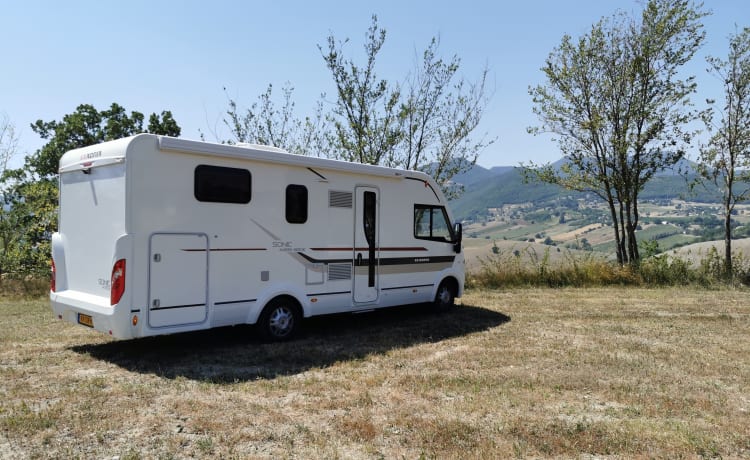 Super luxury integral camper