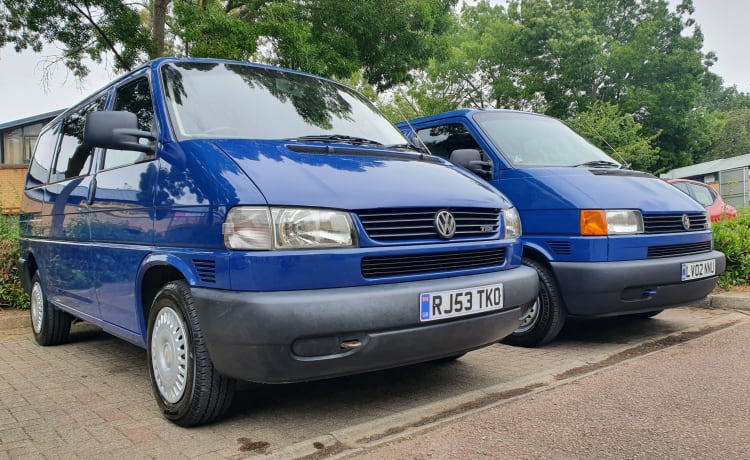 Hilary – Classico camper VW T4 manuale a 2 posti letto