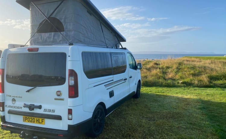 Milly – Fiat-camper met 4 slaapplaatsen uit 2020