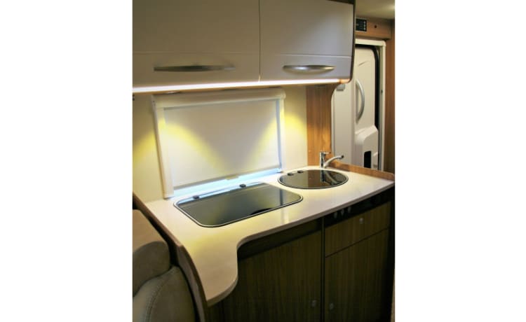 Hymer Carado A461 – Camper per famiglie quasi nuovo - 6 persone