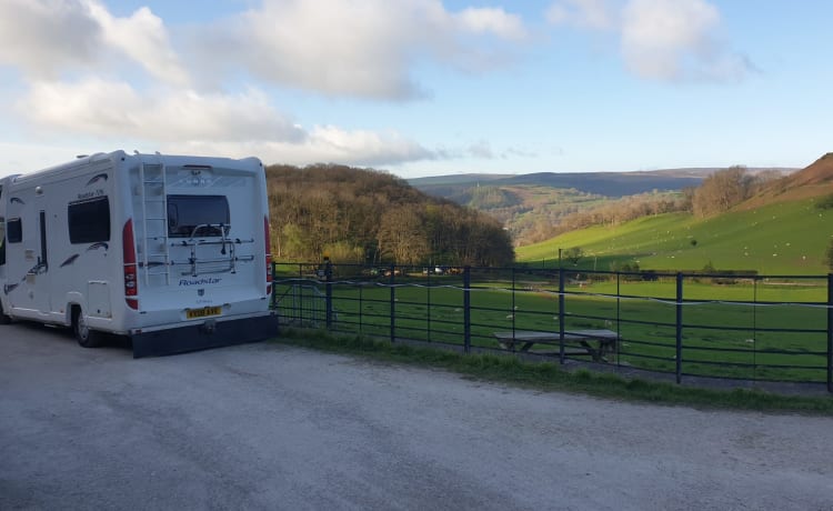 polly – 6 berth Fiat semi-integrated from 2008