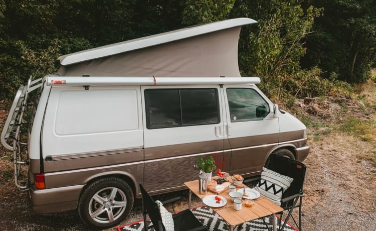 Jupp – VW T4 California - The retro Bulli with a new look