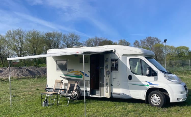 2p Chausson semi-integrated uit 2007