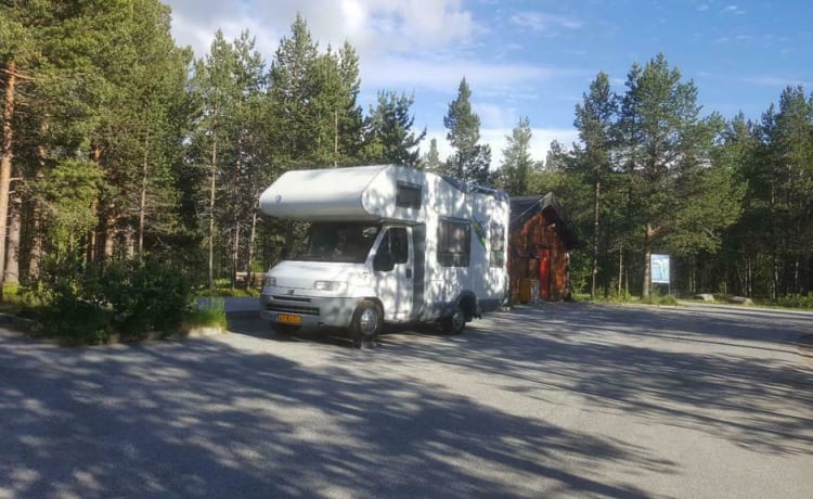 Knausje – On the road with the Knaus alcove camper!