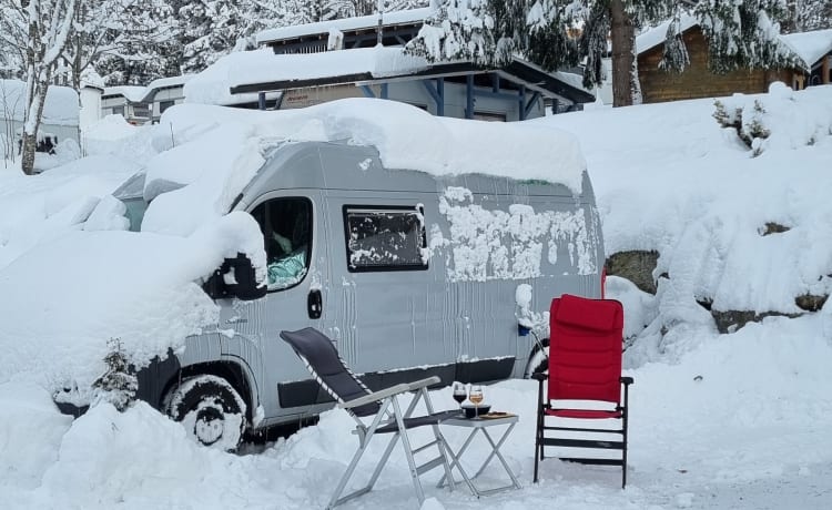 LUER ADVENTURES – Schöner kompletter Citroen Buscamper