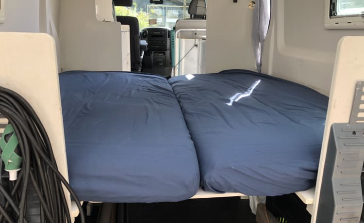 Voor levensgenieters – Camper autobus Mercedes. Completamente equipaggiato.