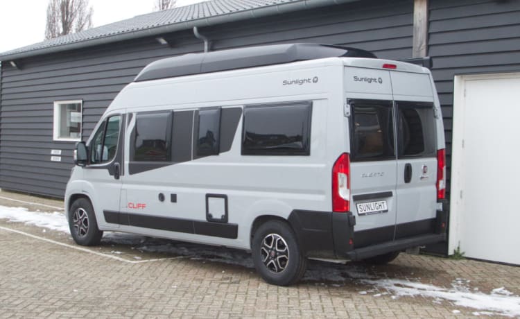 Camper autobus Sunlight Automatico del 2023, 4 persone