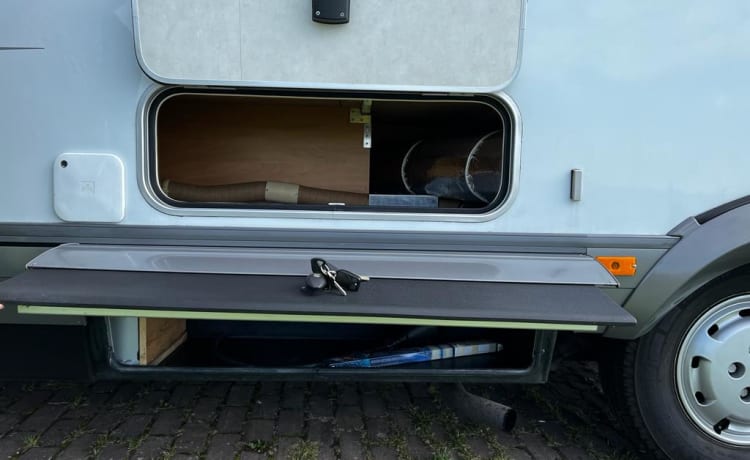 Macarena – Camper with many extras, integral