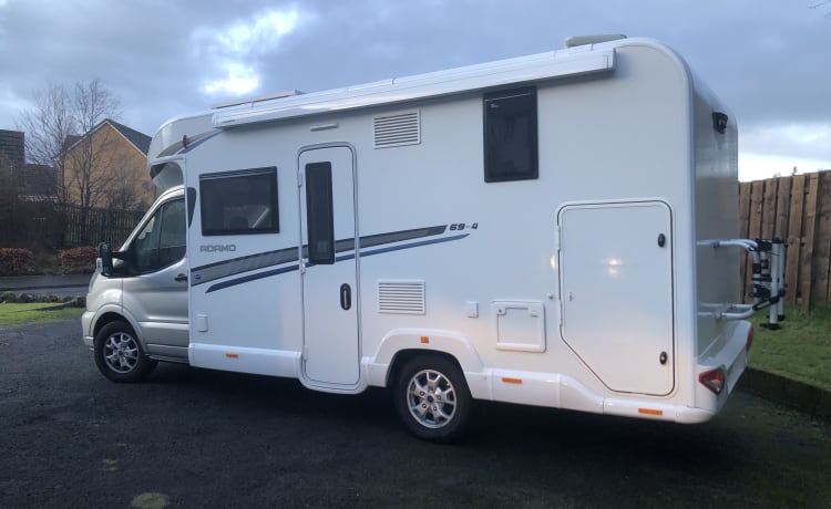 Arria – Automatic 2 Berth Insurance Included