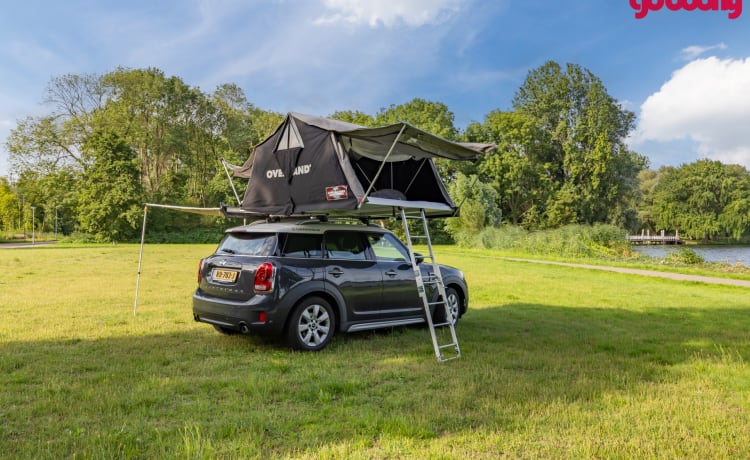 Camperman – Op avontuur met de Camperman: Mini Countryman met luxe daktent