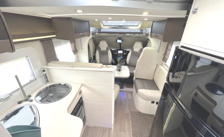 Luxury Chausson with air conditioning and air suspension emission 6